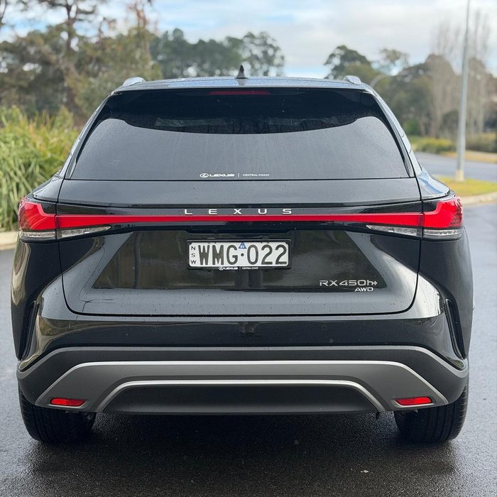 2026 Lexus RX 450h+ Luxury