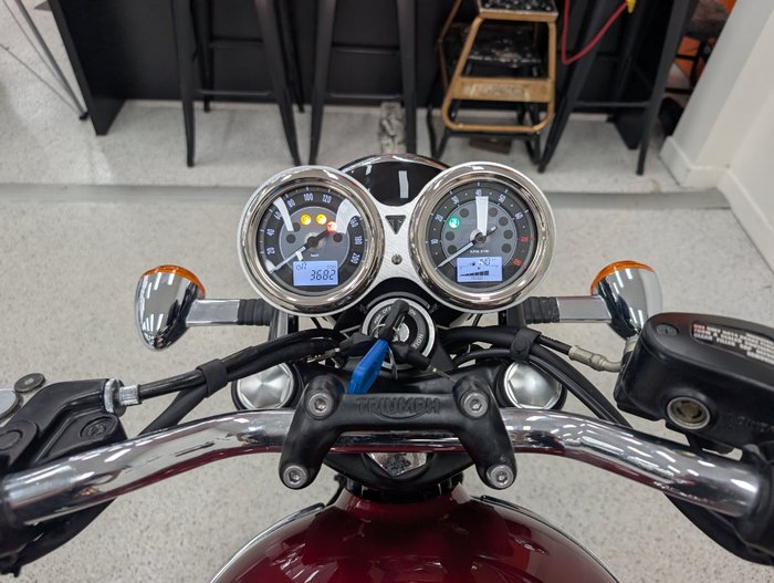 2023 Triumph BONNEVILLE T120 SILVER