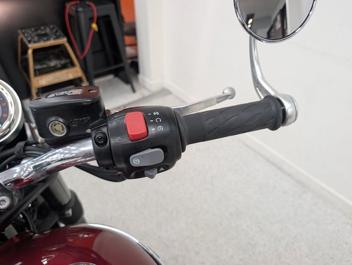 2023 Triumph BONNEVILLE T120 SILVER