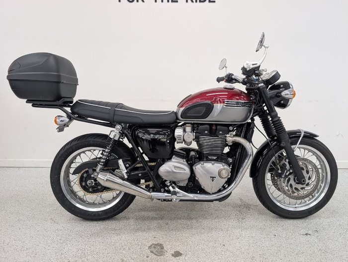 2023 Triumph BONNEVILLE T120 SILVER
