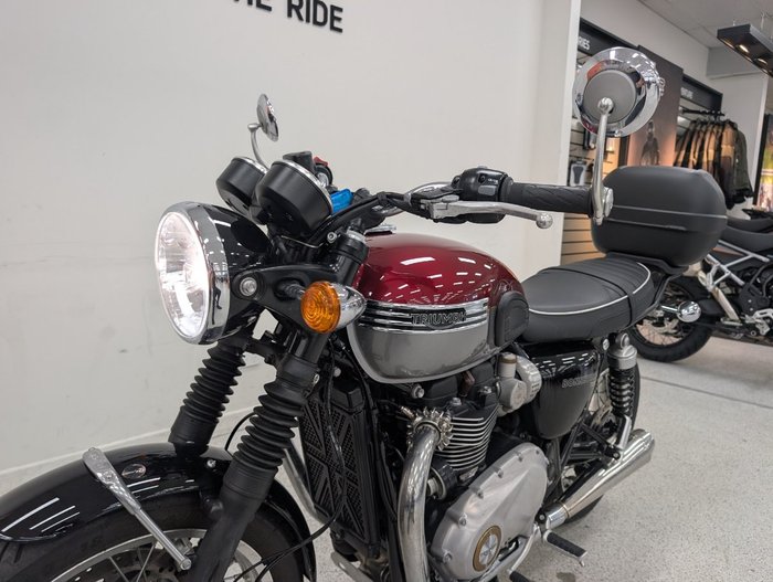 2023 Triumph BONNEVILLE T120 SILVER