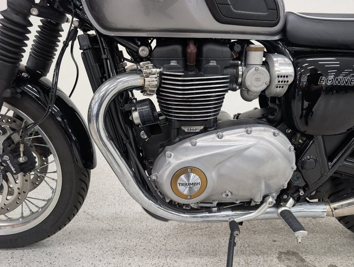 2023 Triumph BONNEVILLE T120 SILVER