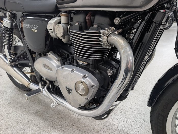 2023 Triumph BONNEVILLE T120 SILVER
