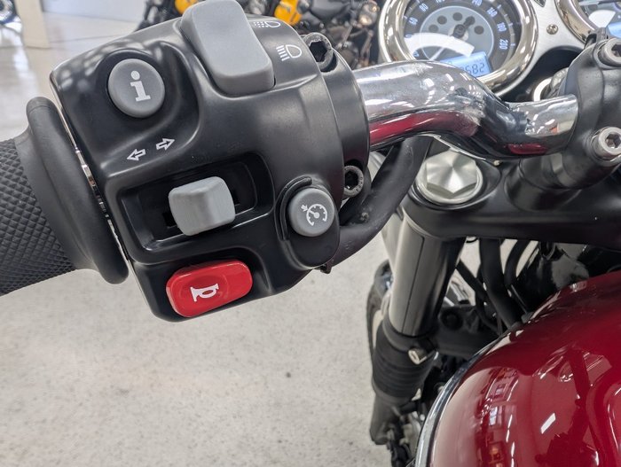 2023 Triumph BONNEVILLE T120 SILVER