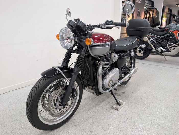 2023 Triumph BONNEVILLE T120 SILVER