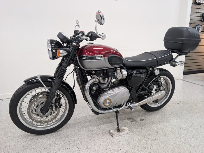 2023 Triumph BONNEVILLE T120 SILVER