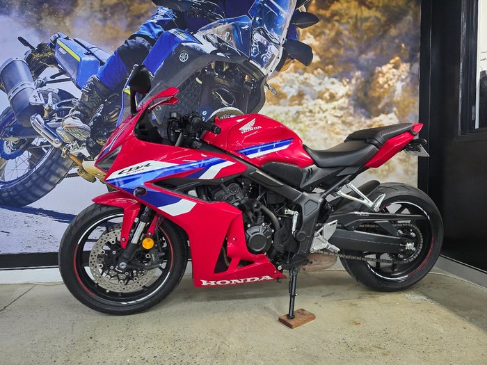 2025 Honda CBR650RAC RED