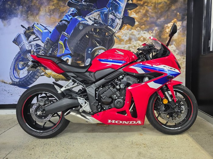 2025 Honda CBR650RAC RED