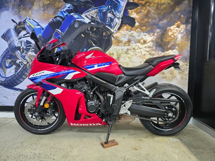 2025 Honda CBR650RAC RED