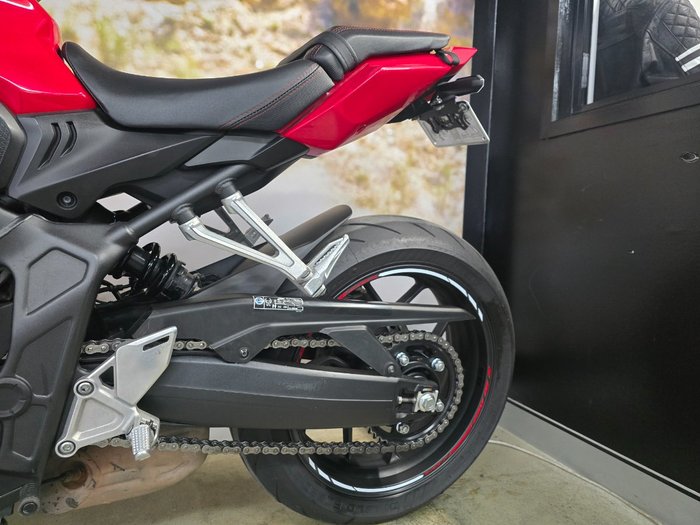 2025 Honda CBR650RAC RED
