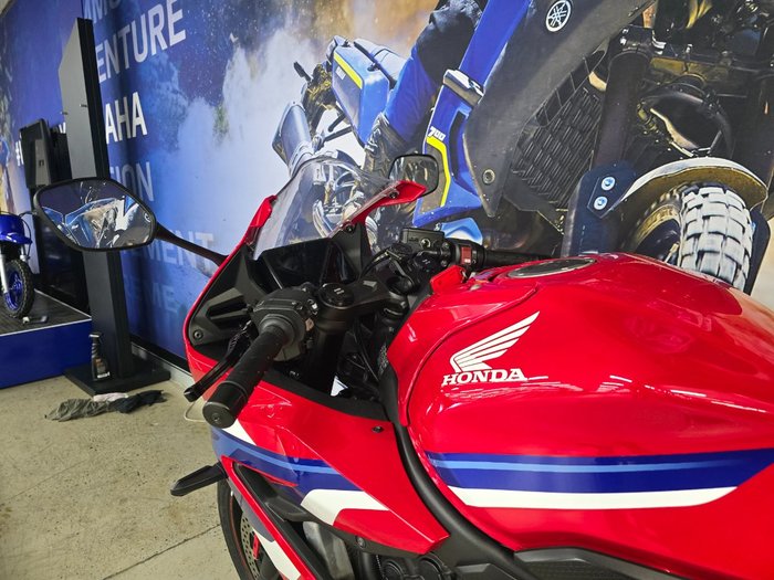 2025 Honda CBR650RAC RED