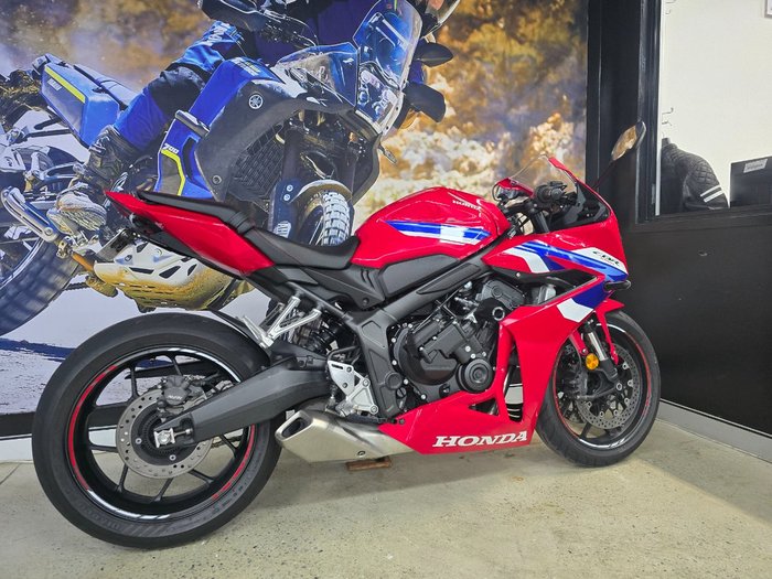 2025 Honda CBR650RAC RED