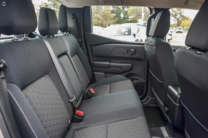 2026 Nissan Navara SL D27 MY26 4X4 Dual Range Summit Silver