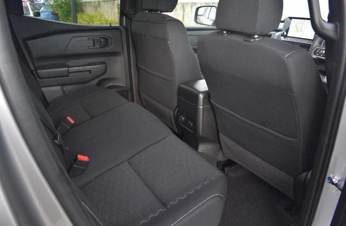 2026 Nissan Navara ST D27 MY26 4X4 Dual Range Summit Silver