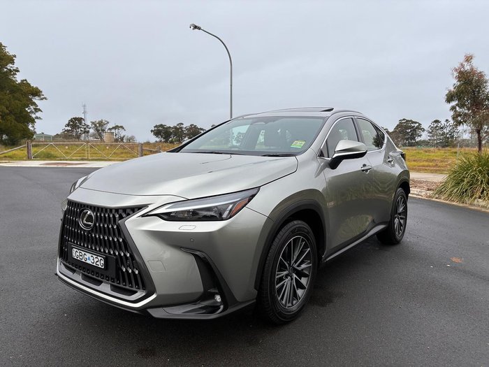 2026 Lexus NX 450h+ Luxury
