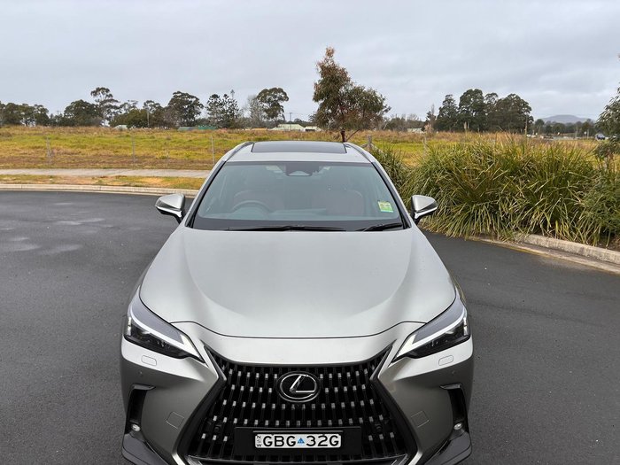 2026 Lexus NX 450h+ Luxury