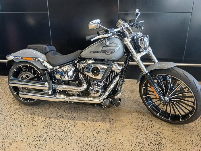 Harley-Davidson Breakout 117 (FXBR) Softail