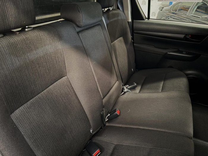 2021 Toyota Hilux SR