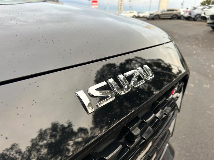 2025 Isuzu MU-X X-TERRAIN