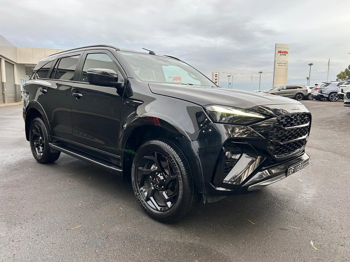 2025 Isuzu MU-X X-TERRAIN