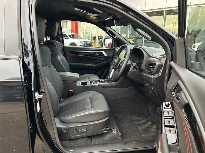 2025 Isuzu MU-X X-TERRAIN