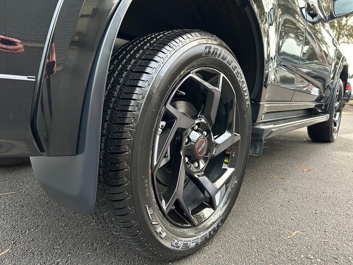 2025 Isuzu MU-X X-TERRAIN