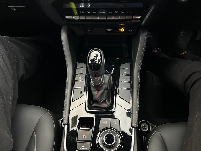 2025 Isuzu MU-X X-TERRAIN