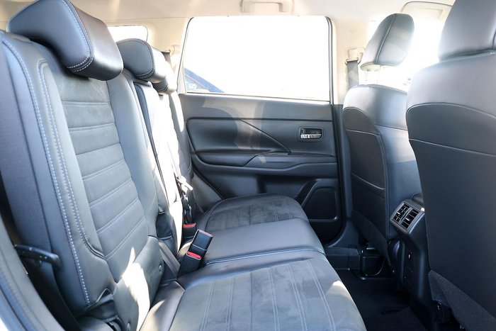 2019 Mitsubishi Outlander LS