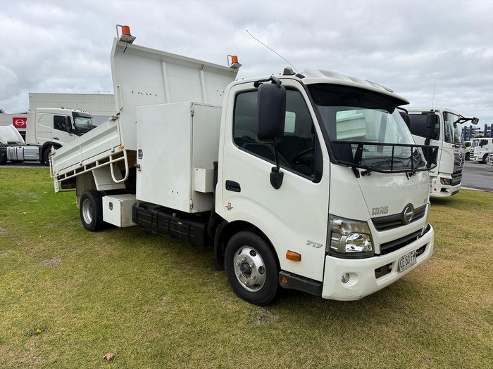 2015 Hino 300 Series