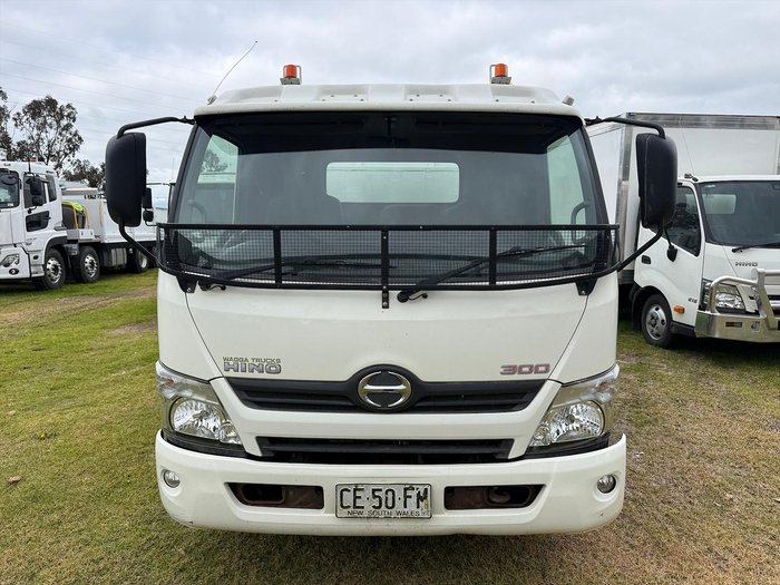 2015 Hino 300 Series