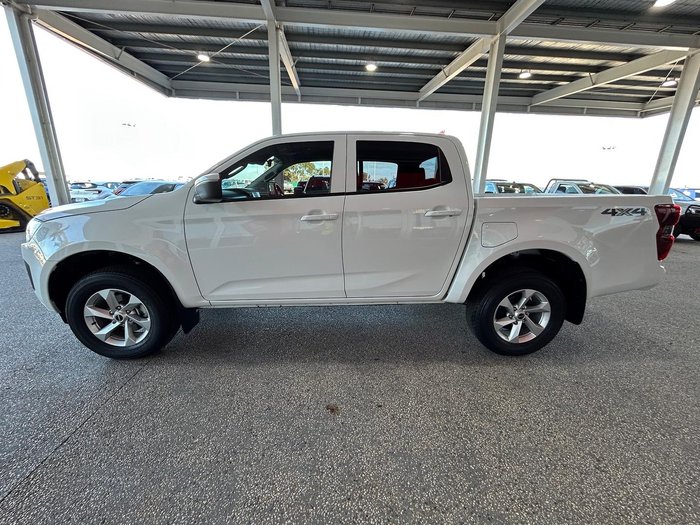 2025 Isuzu D-MAX LS-M
