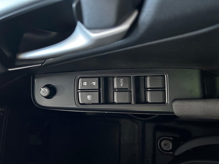 2025 Isuzu D-MAX LS-M