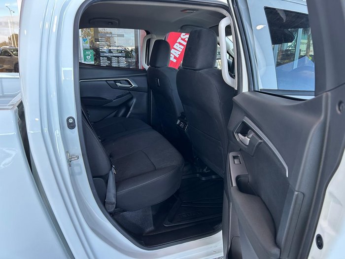 2025 Isuzu D-MAX LS-M