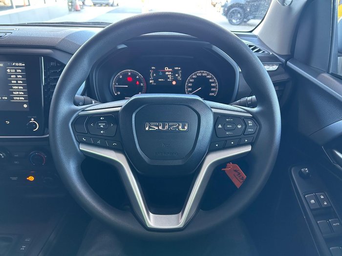 2025 Isuzu D-MAX LS-M