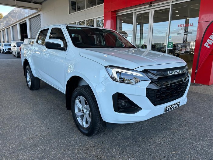 2025 Isuzu D-MAX LS-M