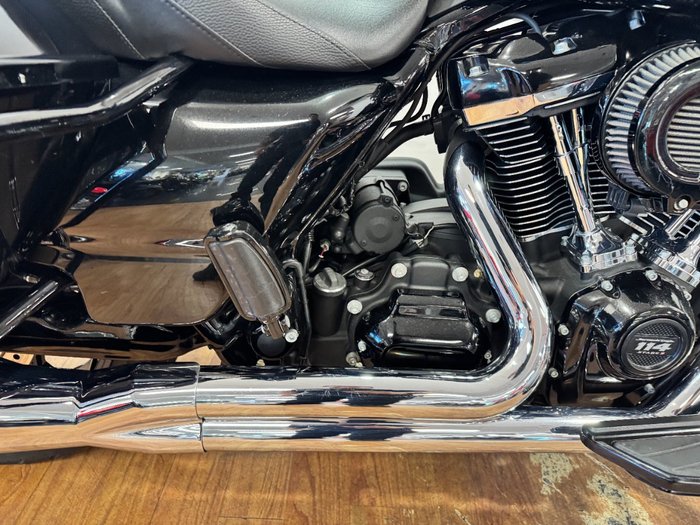 2019 Harley-Davidson FLHRXS ROAD KING SP CUSTOM Black