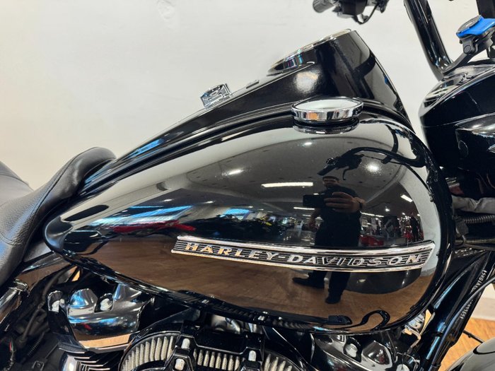 2019 Harley-Davidson FLHRXS ROAD KING SP CUSTOM Black