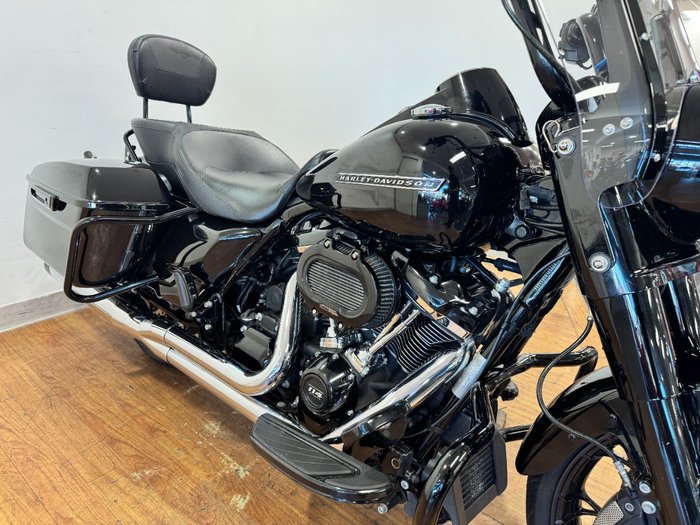 2019 Harley-Davidson FLHRXS ROAD KING SP CUSTOM Black