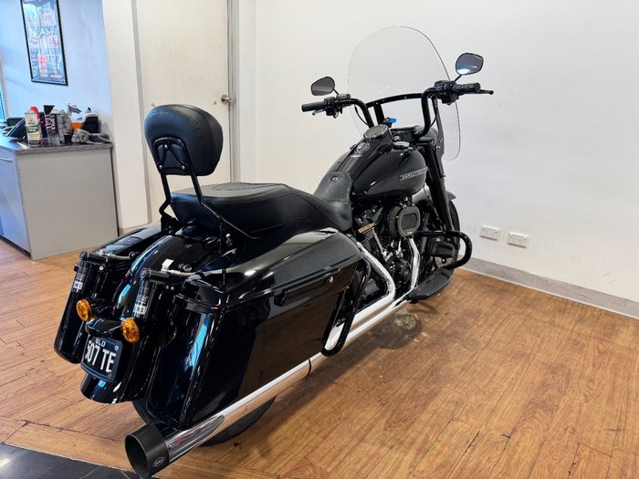 2019 Harley-Davidson FLHRXS ROAD KING SP CUSTOM Black