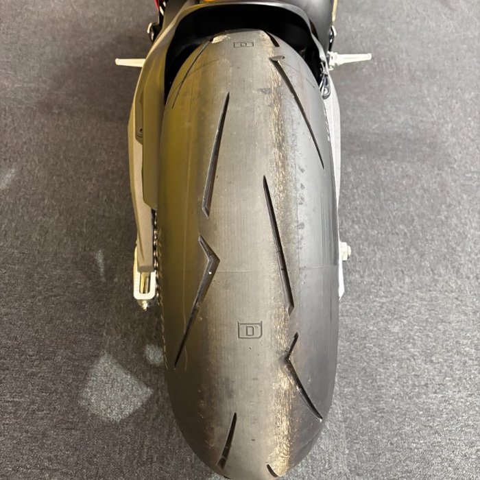 2024 DUCATI PANIGALE V4R Red