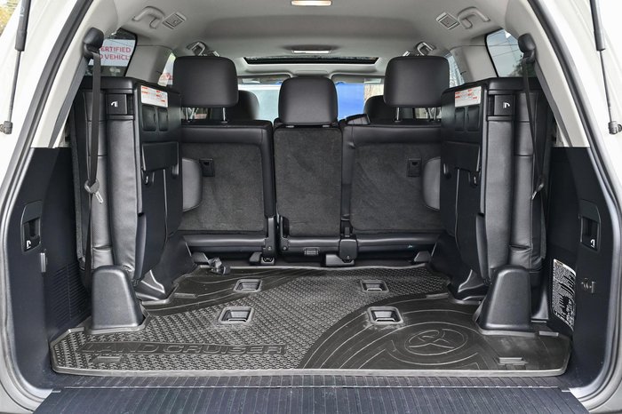 2019 Toyota Landcruiser VX VDJ200R 4X4 Dual Range Glacier White