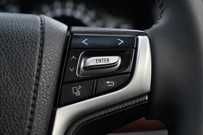 2019 Toyota Landcruiser VX VDJ200R 4X4 Dual Range Glacier White