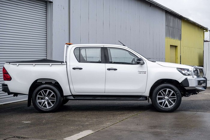 2020 Toyota Hilux SR