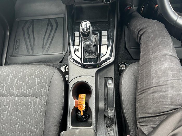 2025 Isuzu D-MAX LS-U