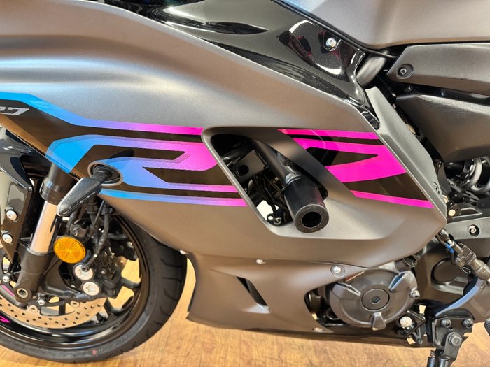 2024 Yamaha YZF-R7LA GREY