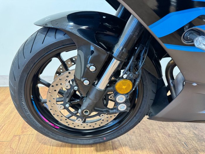 2024 Yamaha YZF-R7LA GREY