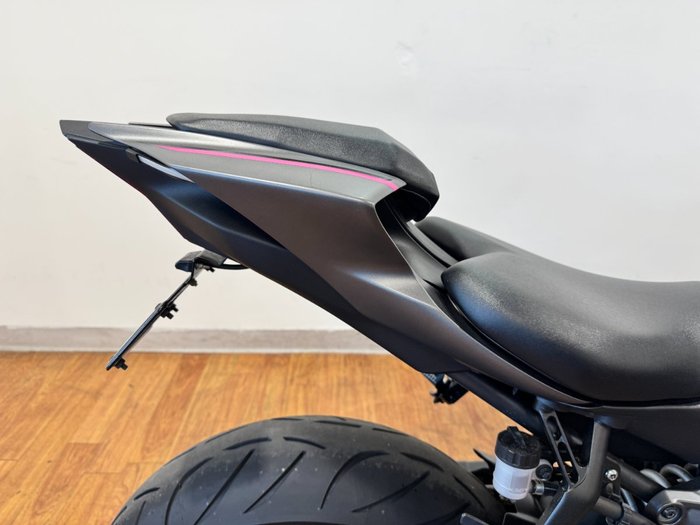 2024 Yamaha YZF-R7LA GREY