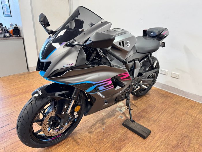 2024 Yamaha YZF-R7LA GREY
