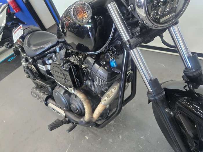 2013 Yamaha BOLT Black