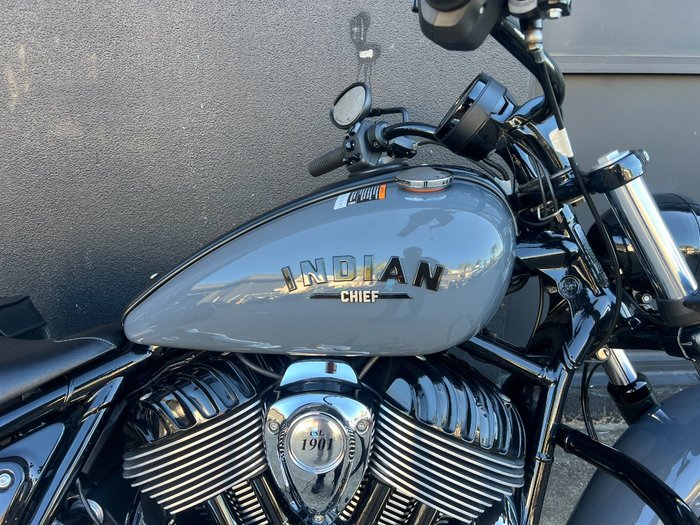 2022 Indian CHIEF DARK HORSE GREY
